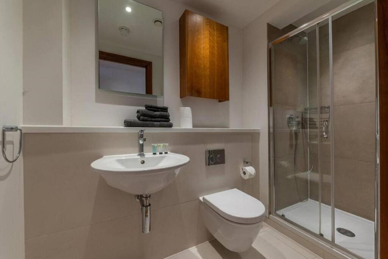 Studio - Tower Hill - City Centre By Prime London Stays N-8 Bagian luar foto
